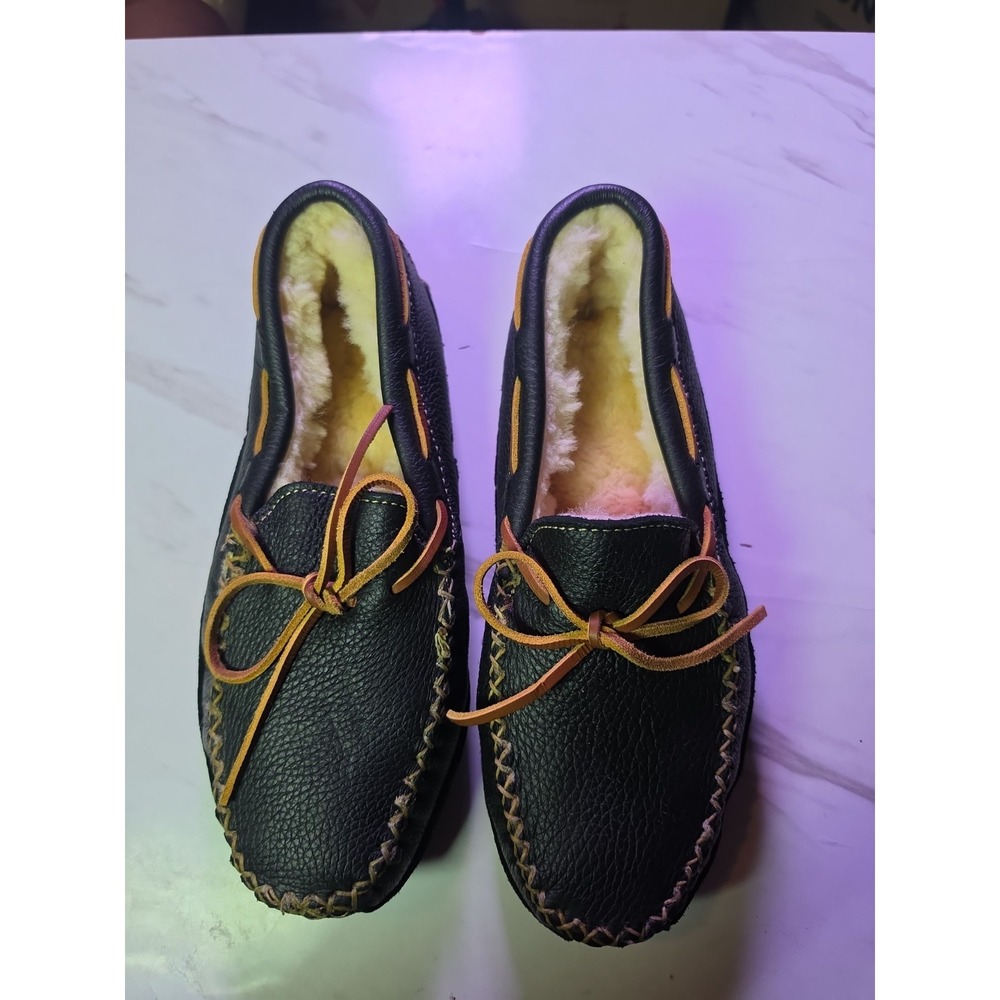New Men's Leather Fleece Handsewn Moccasin Slippers Size 8 EU 39 Unknown Brand